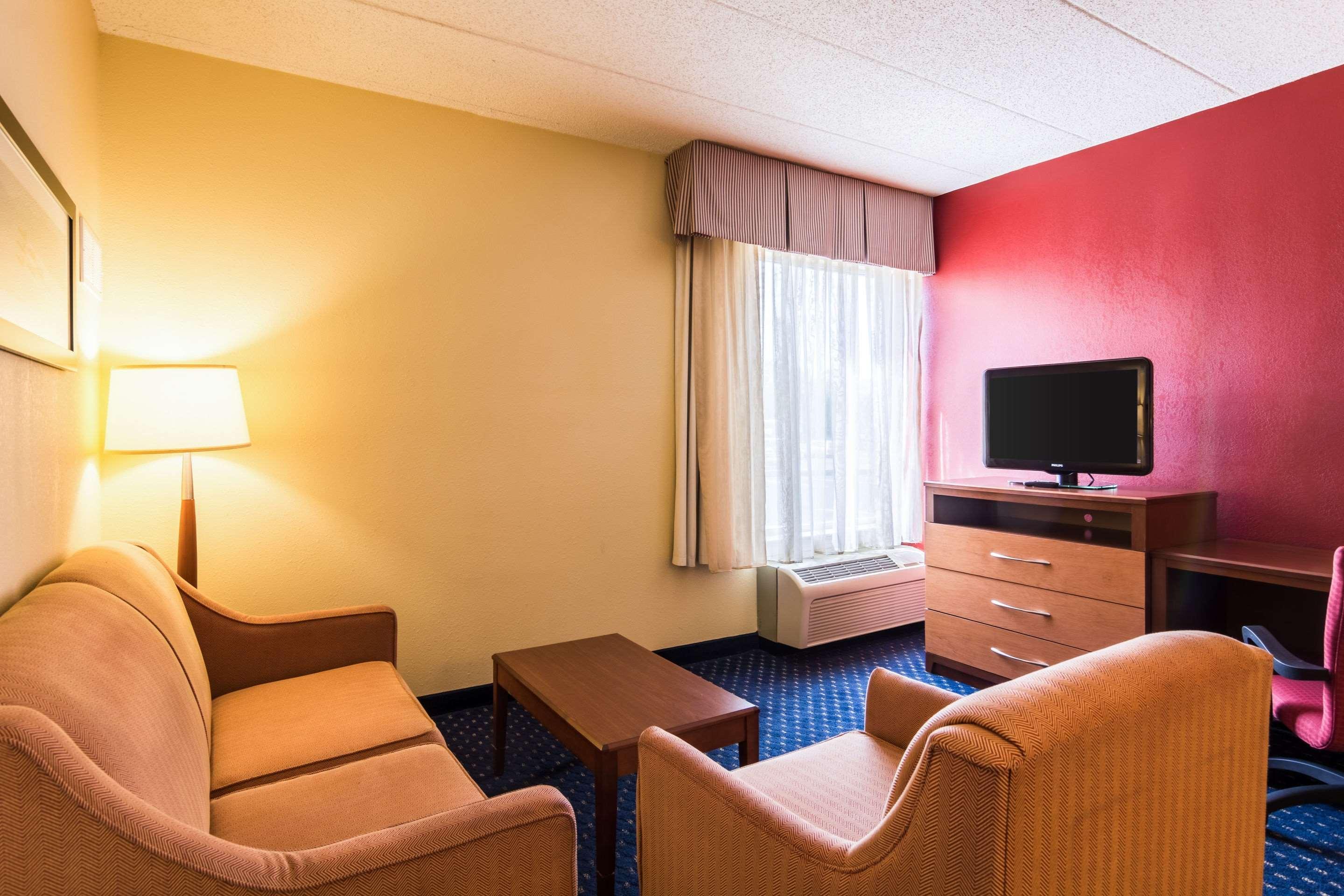 Comfort Inn At Joint Base Andrews Clinton Exterior foto