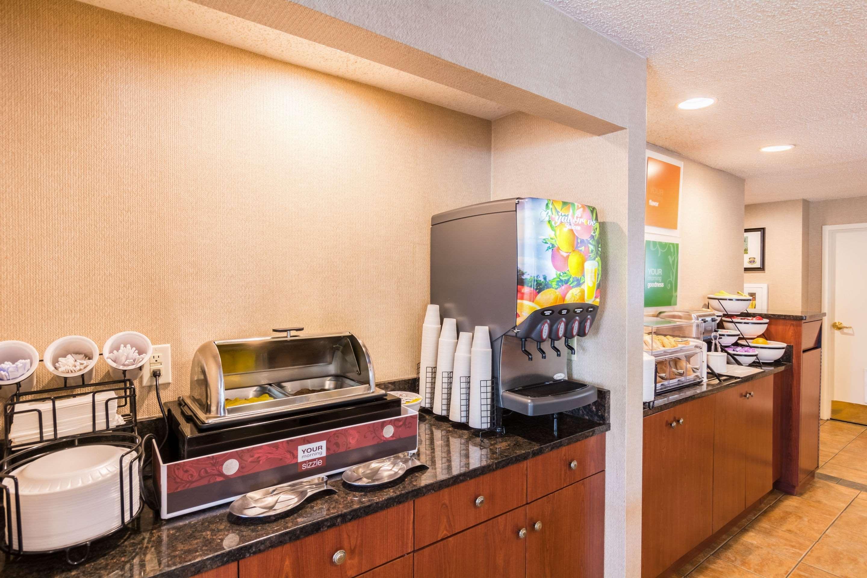 Comfort Inn At Joint Base Andrews Clinton Exterior foto