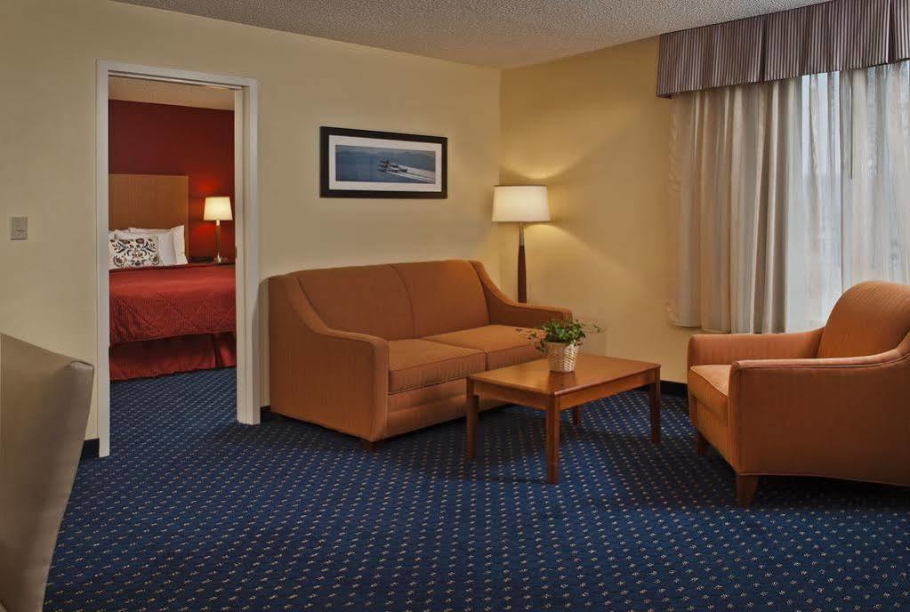 Comfort Inn At Joint Base Andrews Clinton Exterior foto