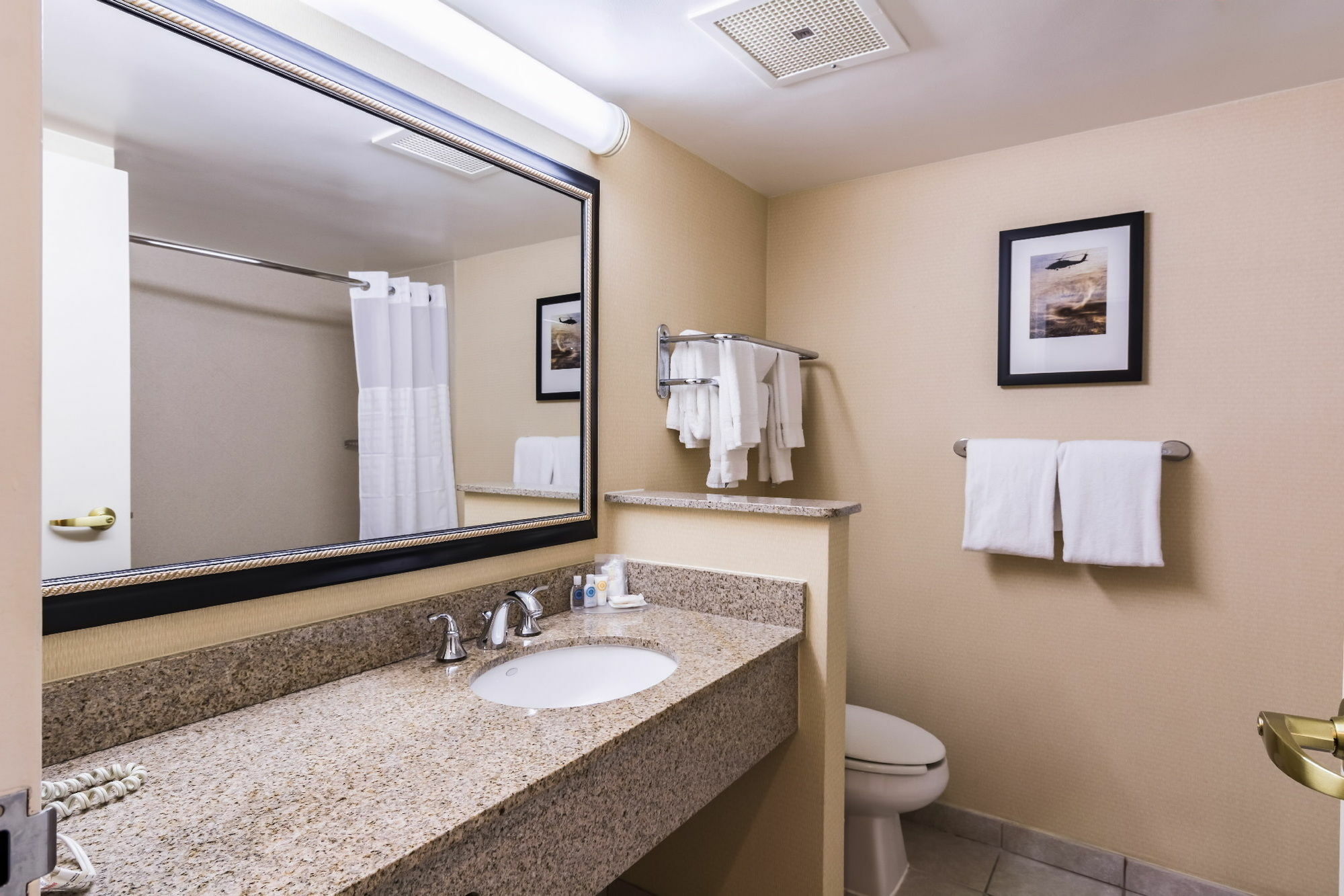 Comfort Inn At Joint Base Andrews Clinton Exterior foto